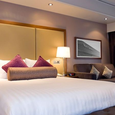 Sandman Signature London Gatwick Hotel Кроули Екстериор снимка