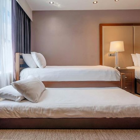 Sandman Signature London Gatwick Hotel Кроули Екстериор снимка