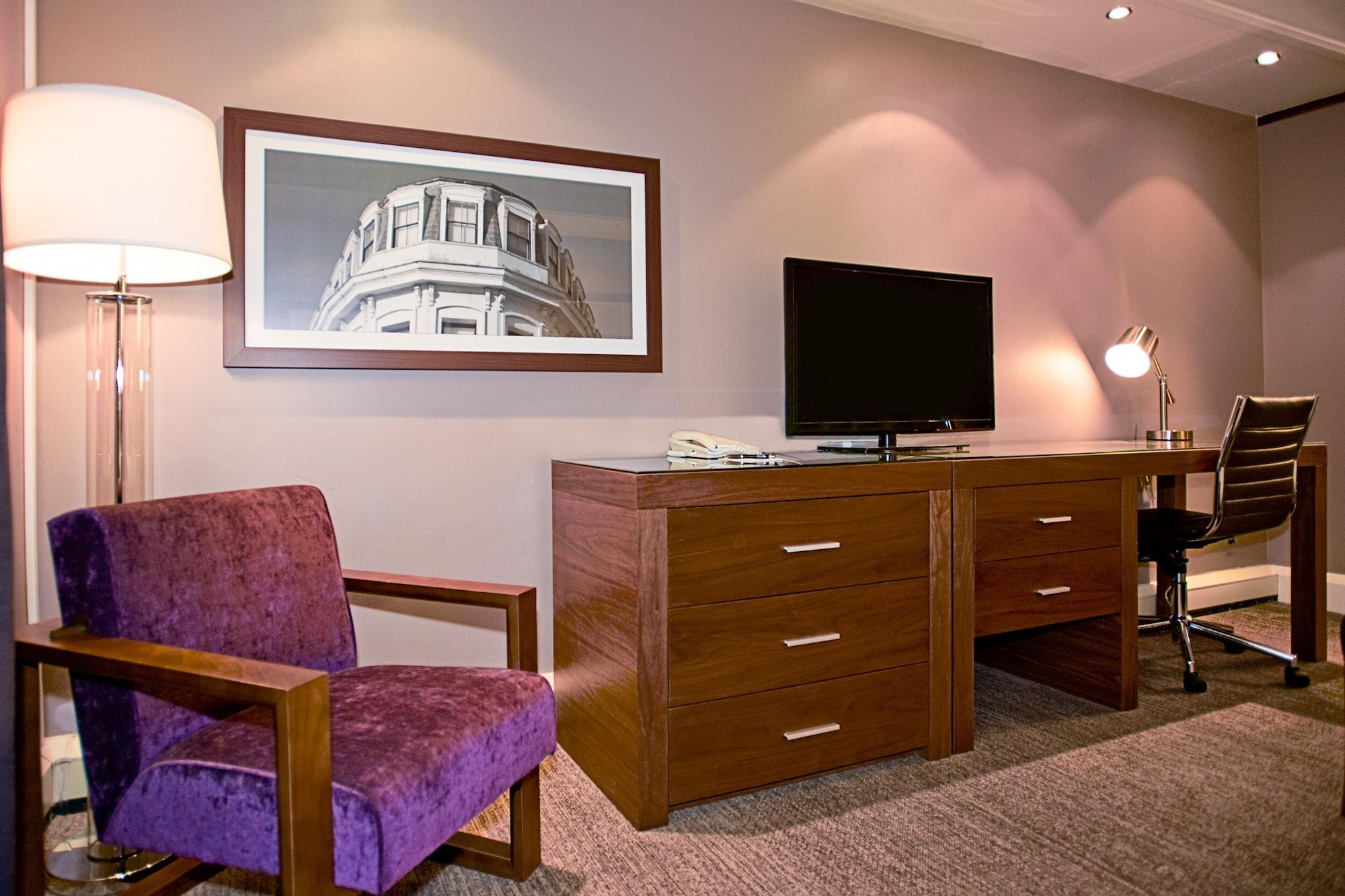 Sandman Signature London Gatwick Hotel Кроули Екстериор снимка