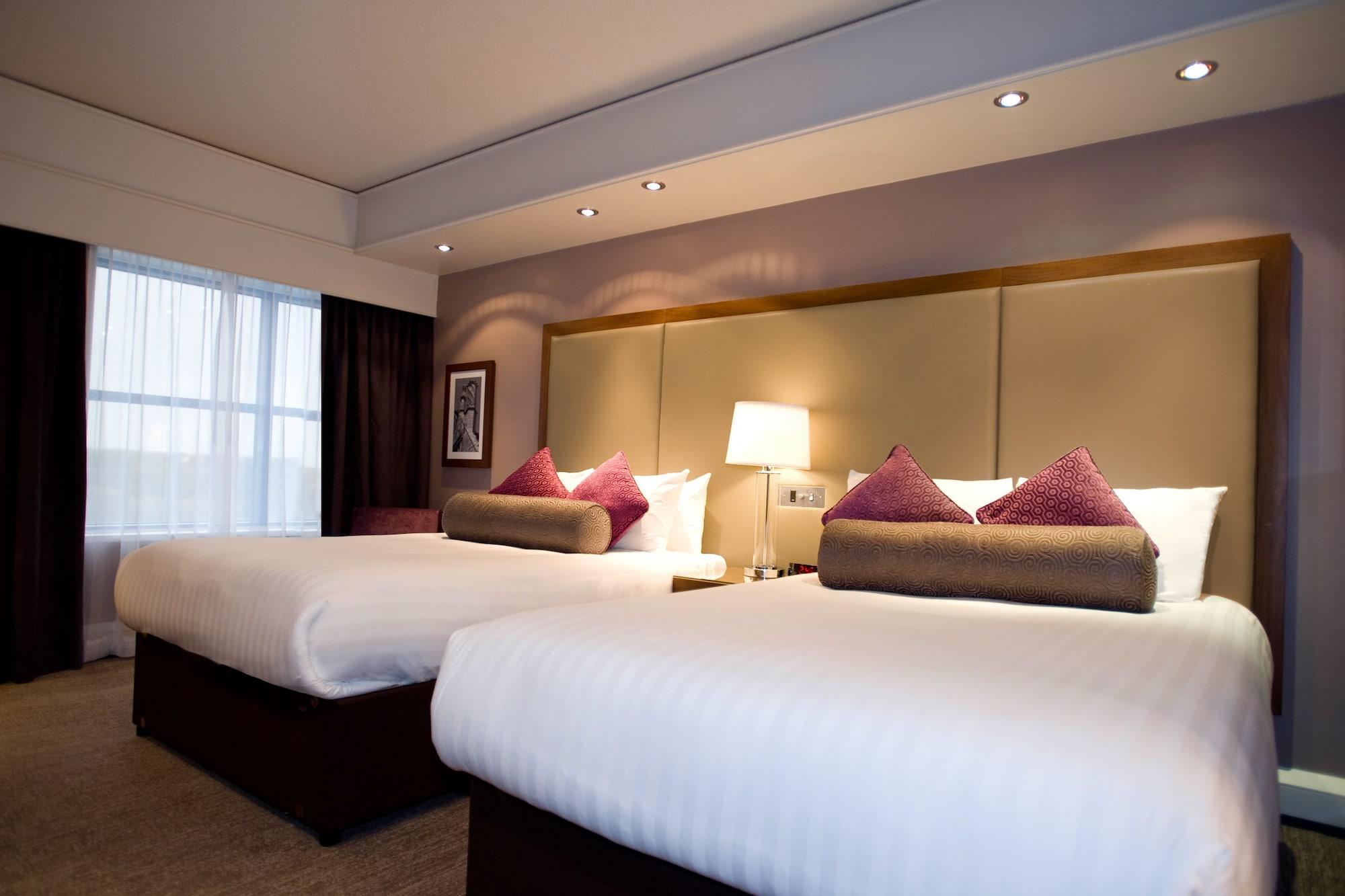 Sandman Signature London Gatwick Hotel Кроули Екстериор снимка