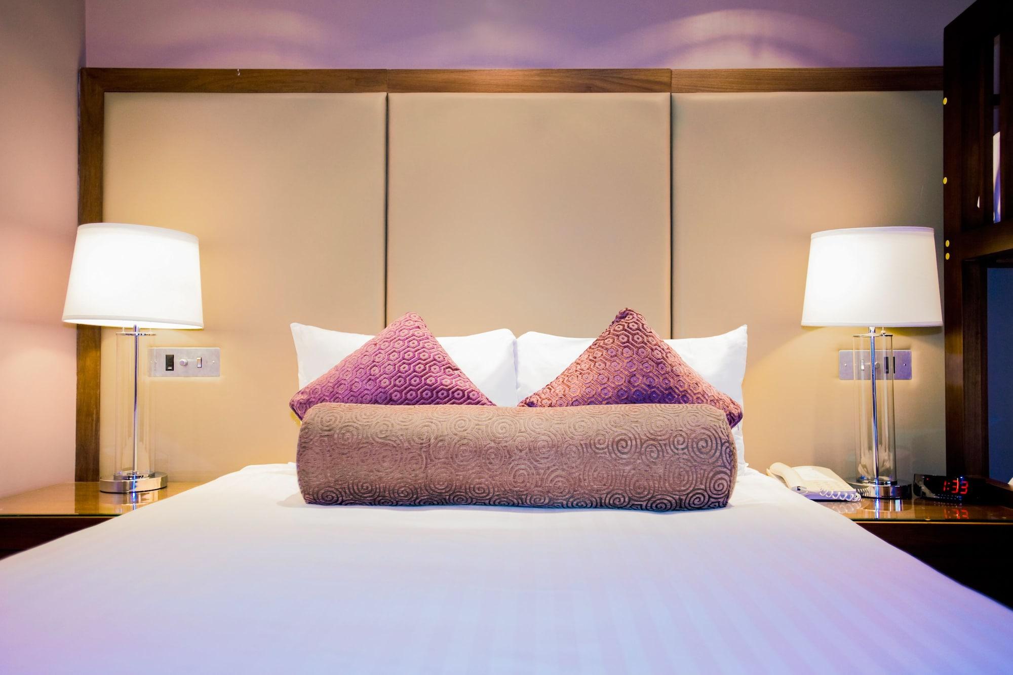 Sandman Signature London Gatwick Hotel Кроули Екстериор снимка