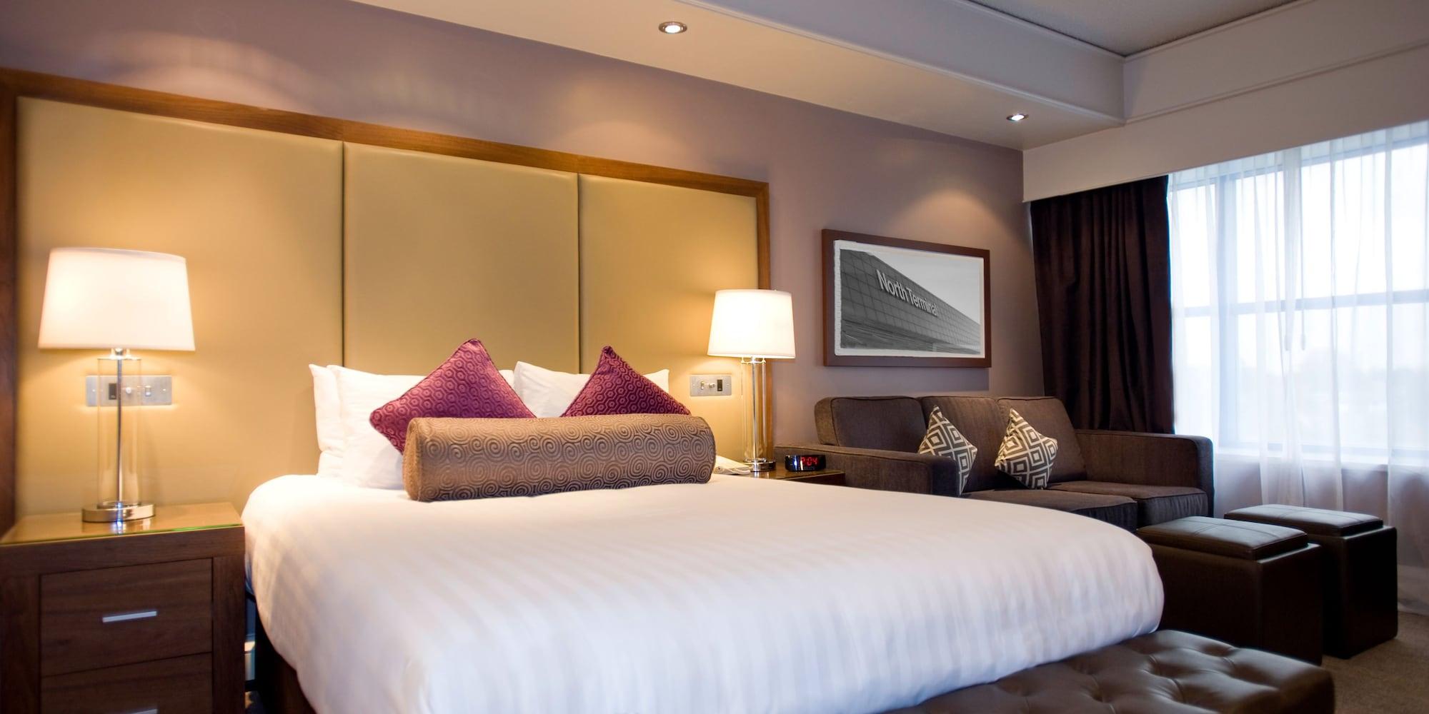 Sandman Signature London Gatwick Hotel Кроули Екстериор снимка