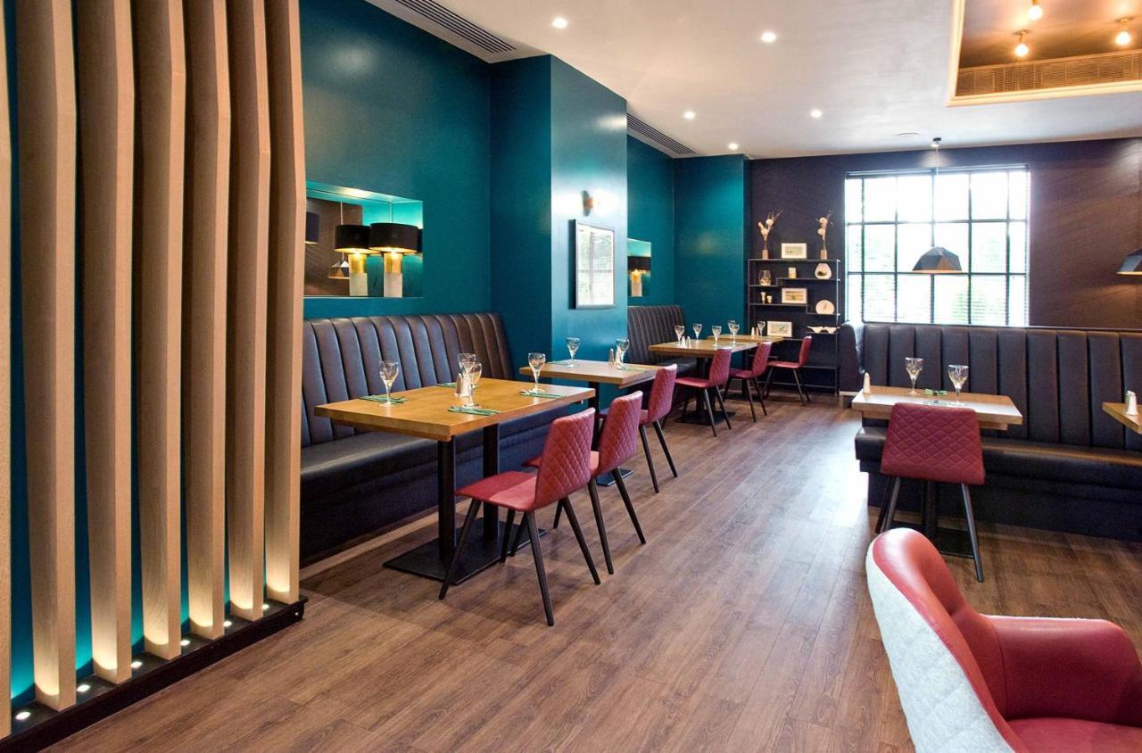 Sandman Signature London Gatwick Hotel Кроули Екстериор снимка