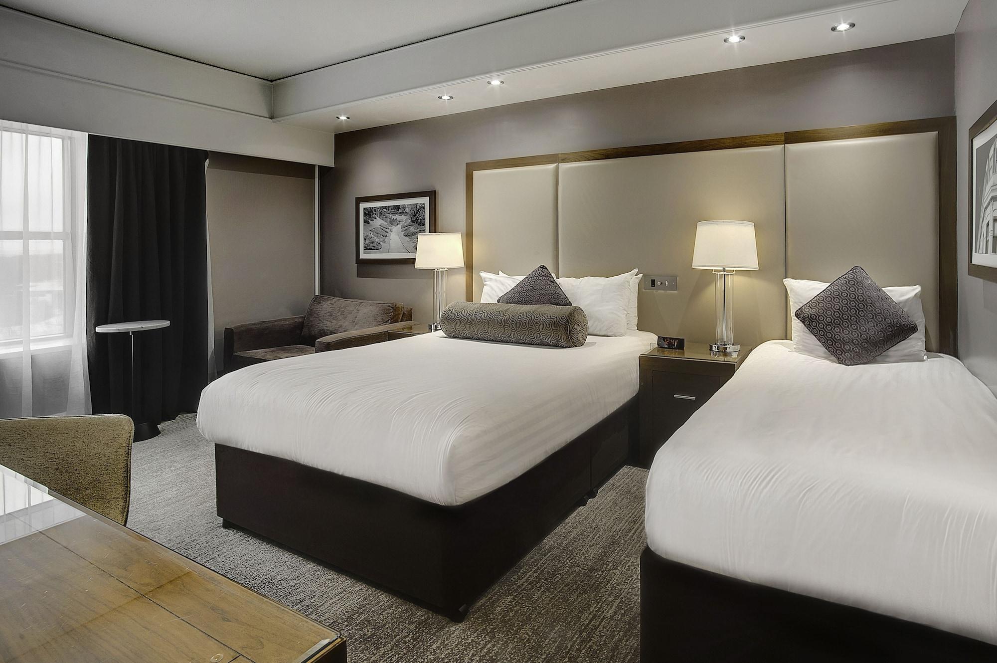 Sandman Signature London Gatwick Hotel Кроули Екстериор снимка