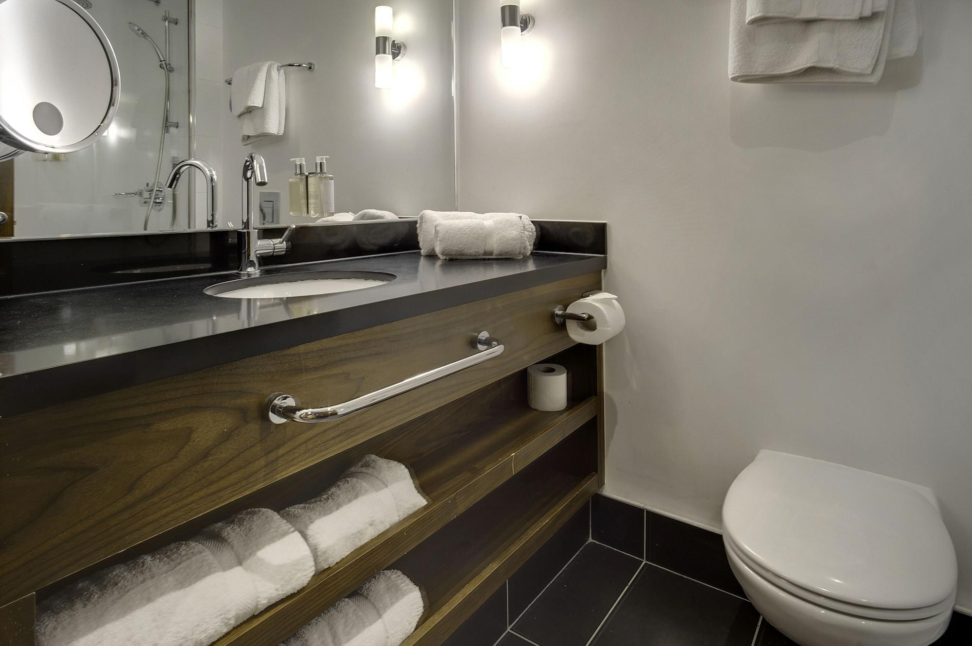 Sandman Signature London Gatwick Hotel Кроули Екстериор снимка