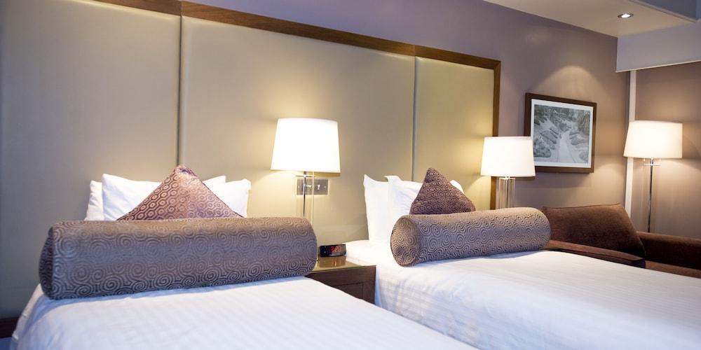 Sandman Signature London Gatwick Hotel Кроули Екстериор снимка