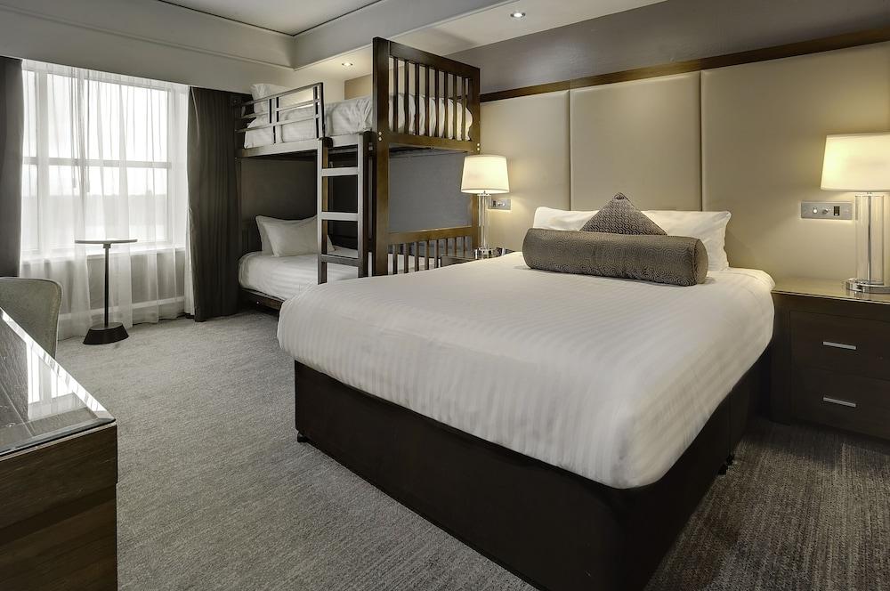 Sandman Signature London Gatwick Hotel Кроули Екстериор снимка