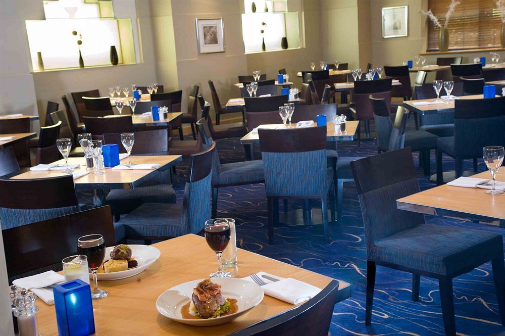 Sandman Signature London Gatwick Hotel Кроули Екстериор снимка