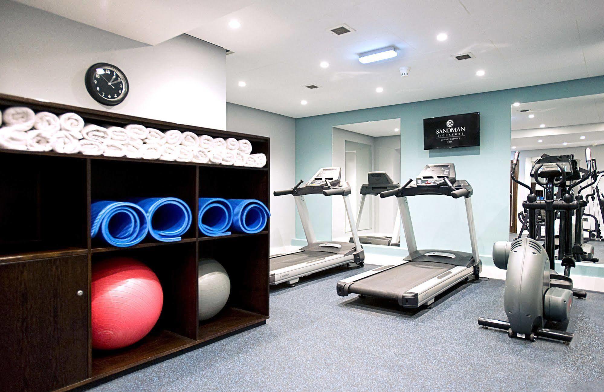 Sandman Signature London Gatwick Hotel Кроули Екстериор снимка